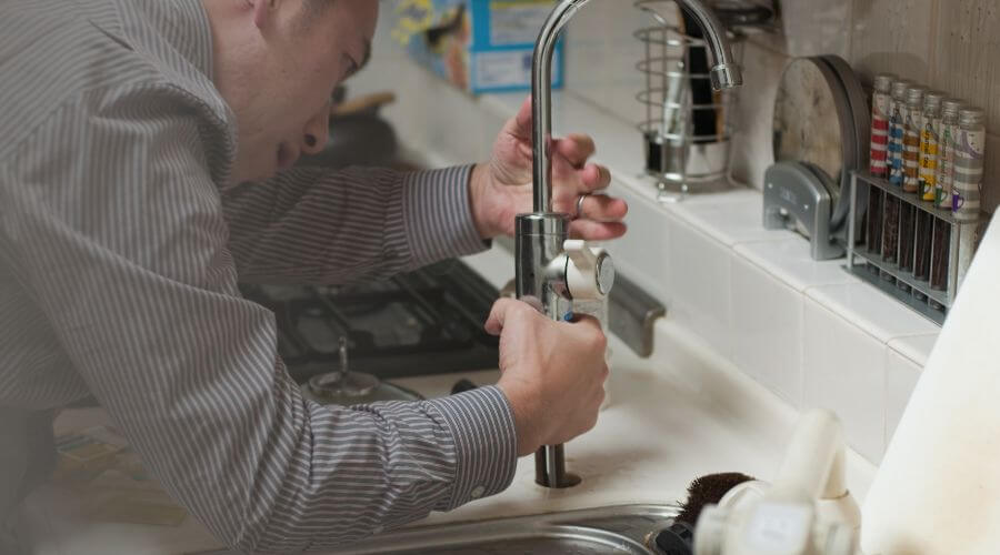 Local tankless water heater installation in Monroe City, MO